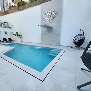 https://hostal-residencia-diamante.balearic-islands.net